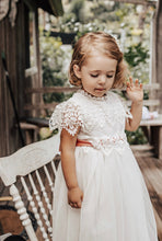 Load image into Gallery viewer, Chloe