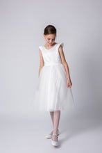 Load image into Gallery viewer, Della