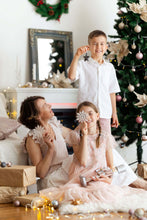 Load image into Gallery viewer, Ana Balahan Mom with two kids under the Christmas tree Australia