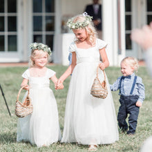 Load image into Gallery viewer, Annabelle dress Ana Balahan Flower girls walking with baskets