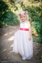 Load image into Gallery viewer, Little preschool girl in beautiful junior bridesmaid dress by Ana Balahan, Australia