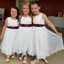 Load image into Gallery viewer, Three girls in ivory color dresses with wine satin sash Ana Balahan