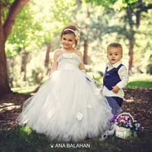 Load image into Gallery viewer, Boy in a fashionable cotton suit and a flower girl wearing tutu dress