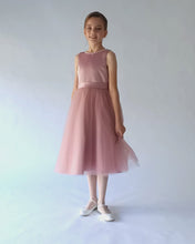 Load and play video in Gallery viewer, Caroline Classic style open back wedding dress mini Australia
