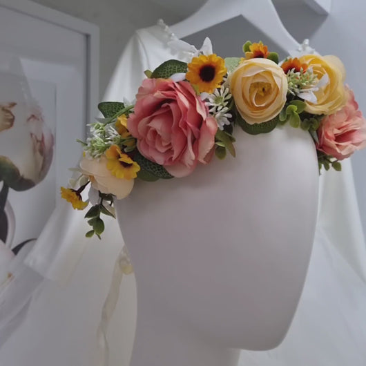 Ana Balahan Bohemian style wedding flower crown