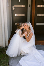 Load image into Gallery viewer, Ana Balahan Caroline Flower girl and bride photo idea Melbourne
