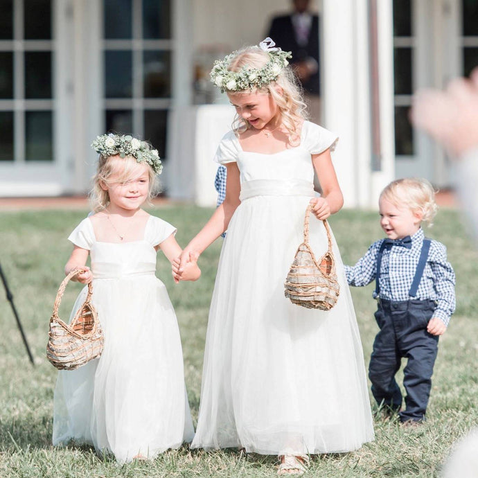 Annabelle dress Ana Balahan Flower girls walking with baskets