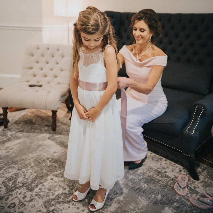 Roselle Teen flower girl in long lace and chiffon dress with her mum Ana Balahan 