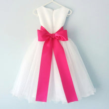 Load image into Gallery viewer, White color flower girl dress with the 8 cm azalea color satin sash back view
